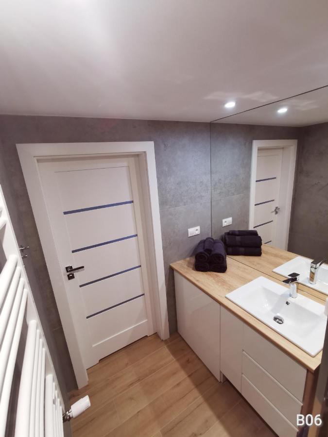Apartamenty Rodzinne Deluxe, Suite W Budynku Baltin Сърбиново Екстериор снимка