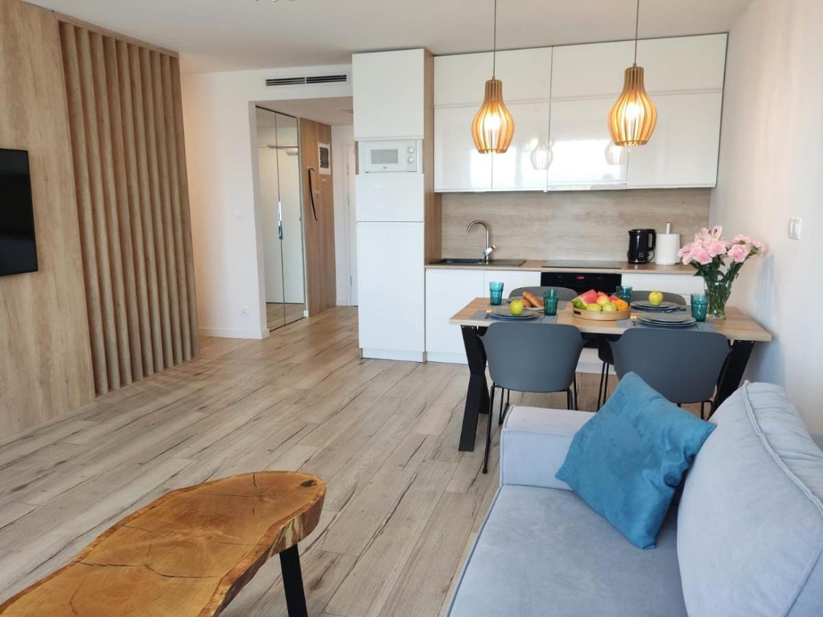 Apartamenty Rodzinne Deluxe, Suite W Budynku Baltin Сърбиново Екстериор снимка